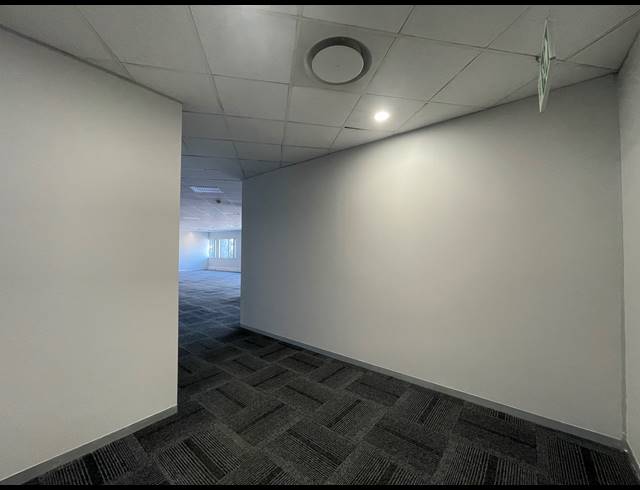 294M² OFFICE TO LET IN SANDTON CENTRAL